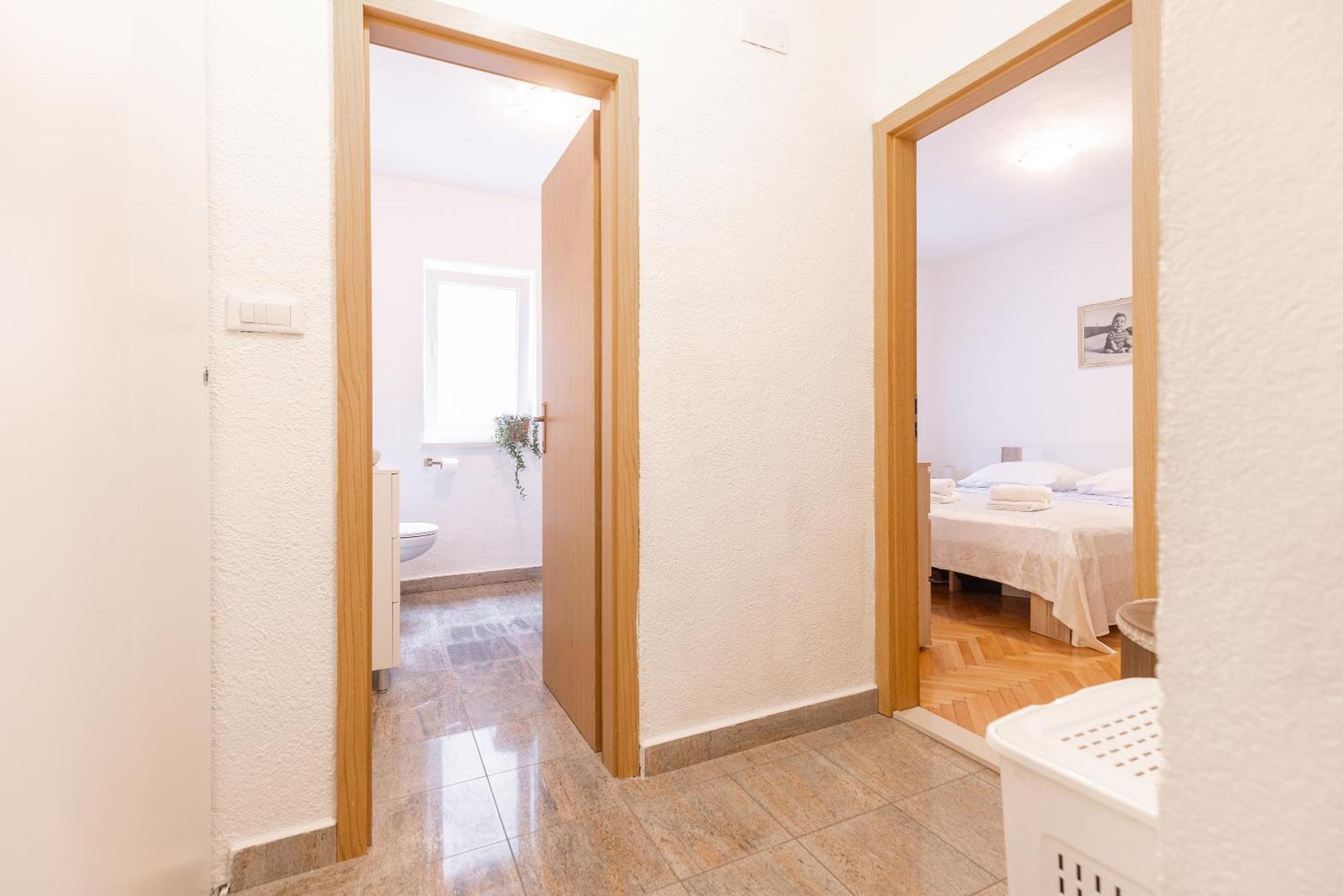 Apartman Nora Omiš Extérieur photo