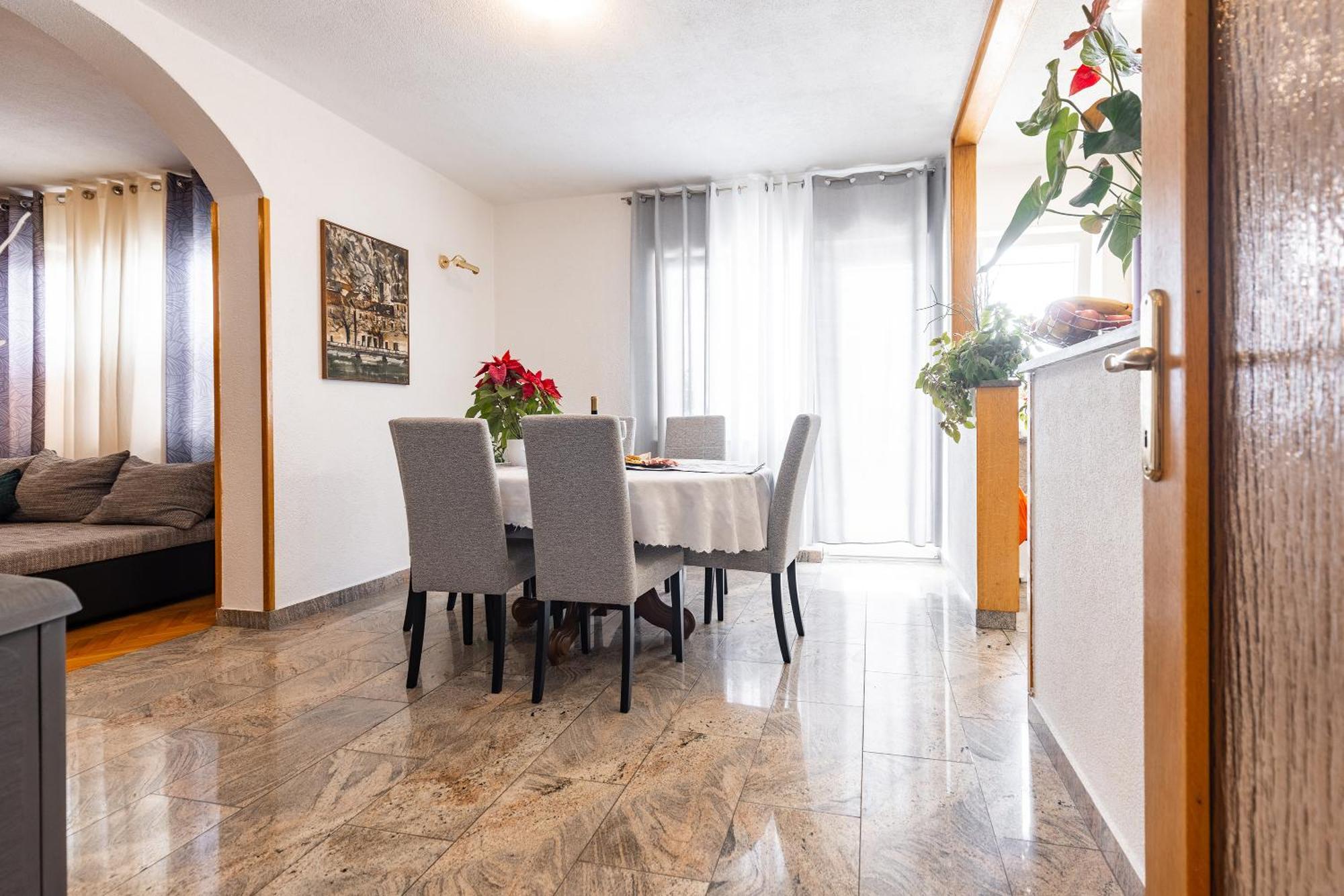 Apartman Nora Omiš Extérieur photo